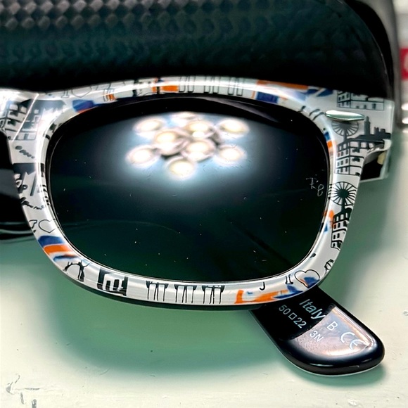 SPECIAL SERIES #8 Ray Ban Wayfarer London Print EUC - Picture 16 of 16